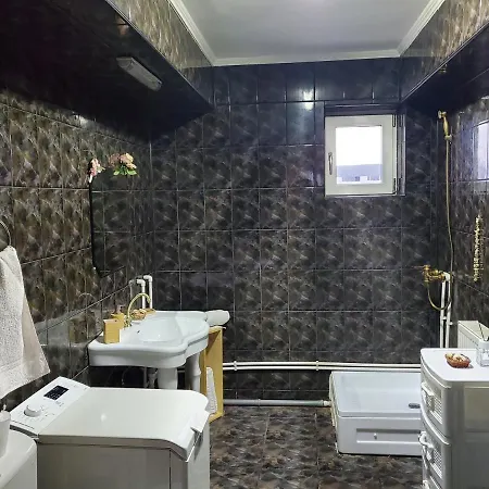Inchiriez Apartament Regim *